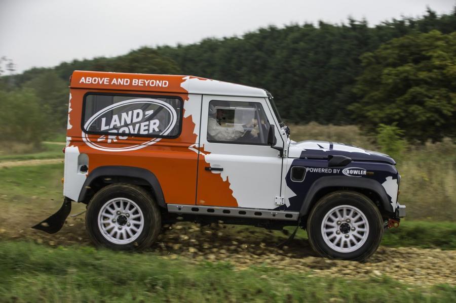  Land Rover Defender 90 Challenge Car 2014 года  (фото 29 из 35)